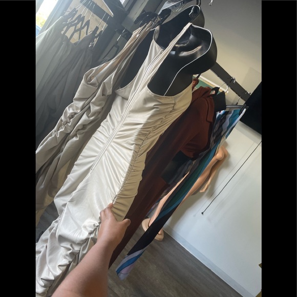 Tan and Marvelous - Picture 2 of 2